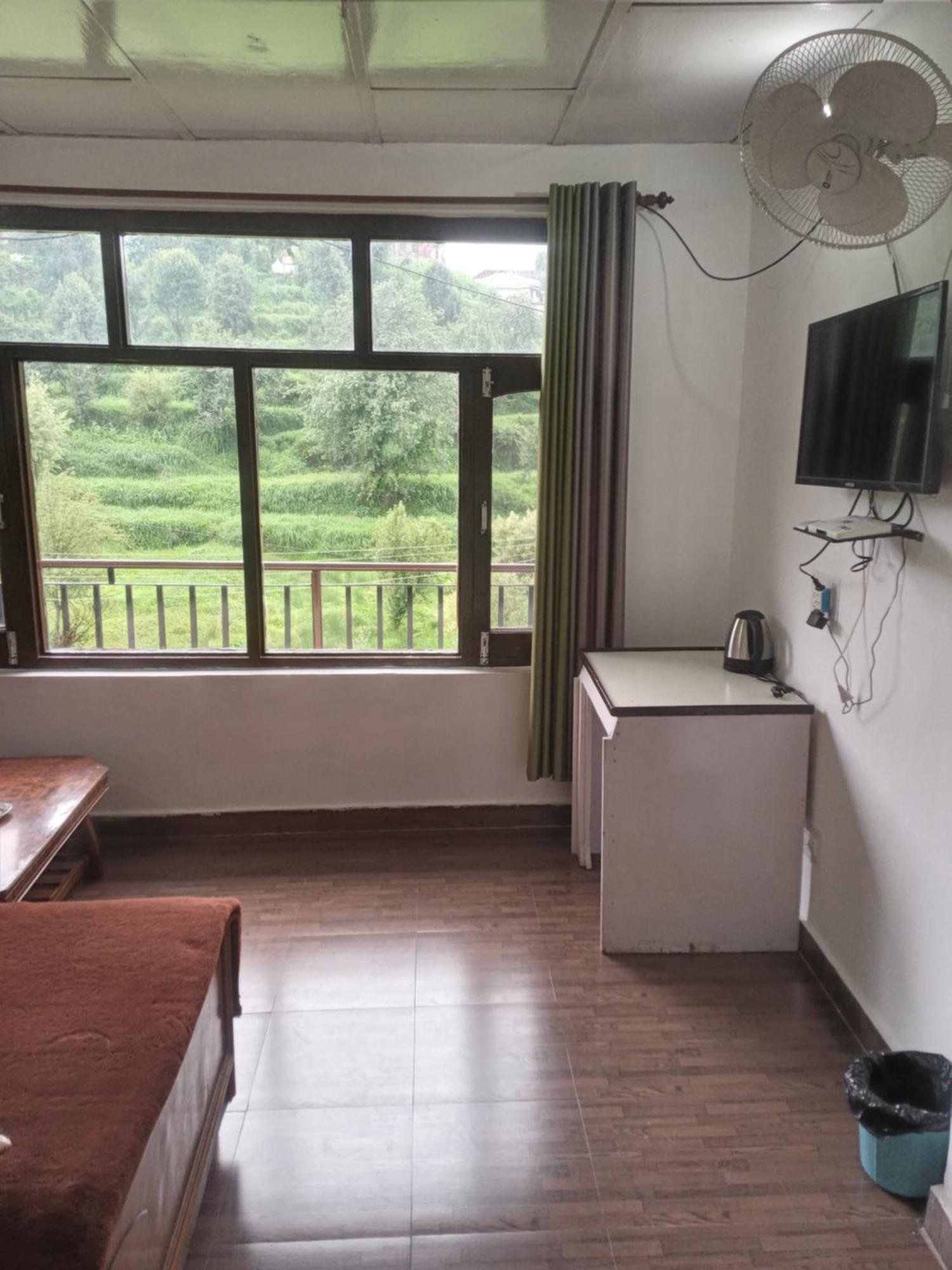 Nirmal Homestay Дхарамсала Екстериор снимка