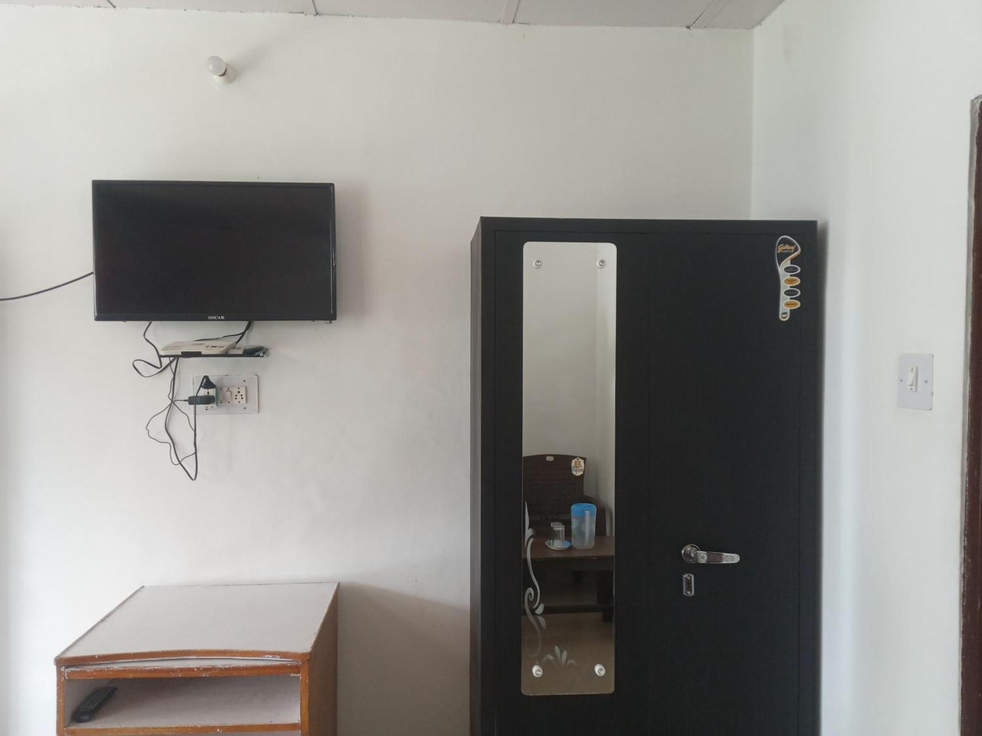 Nirmal Homestay Дхарамсала Екстериор снимка